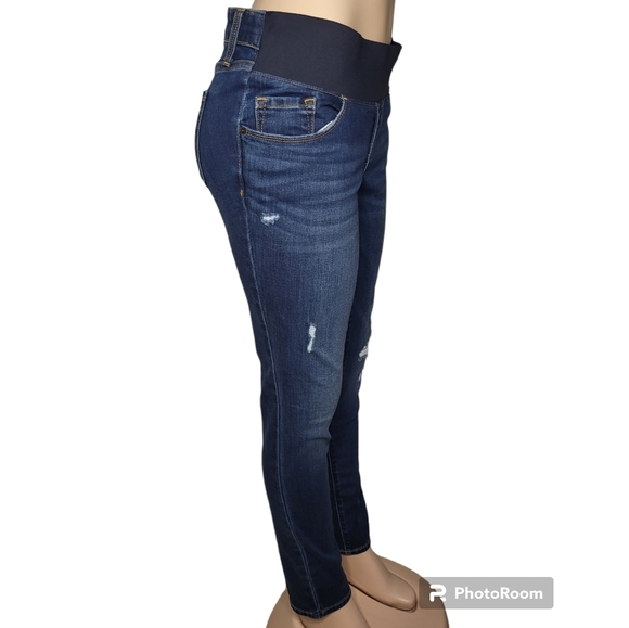 ❤️Host Pick❤️Rockstar Maternity Super Skinny Distressed Jeans - Picture 4 of 9